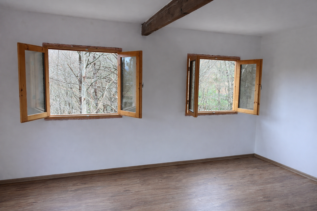 Renovation project in Northern Portugal with structural investment potential